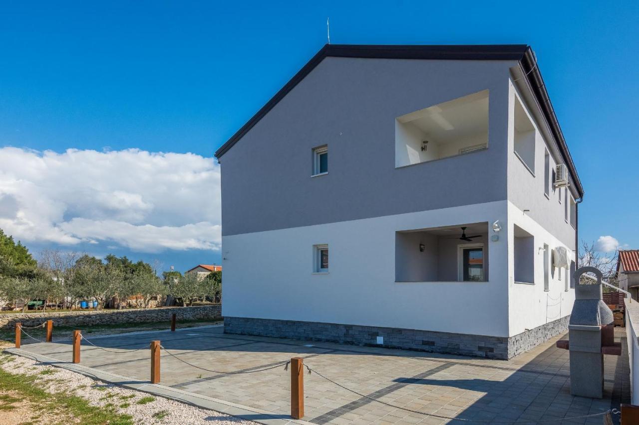 Apartments Pejakovic Вир Екстериор снимка