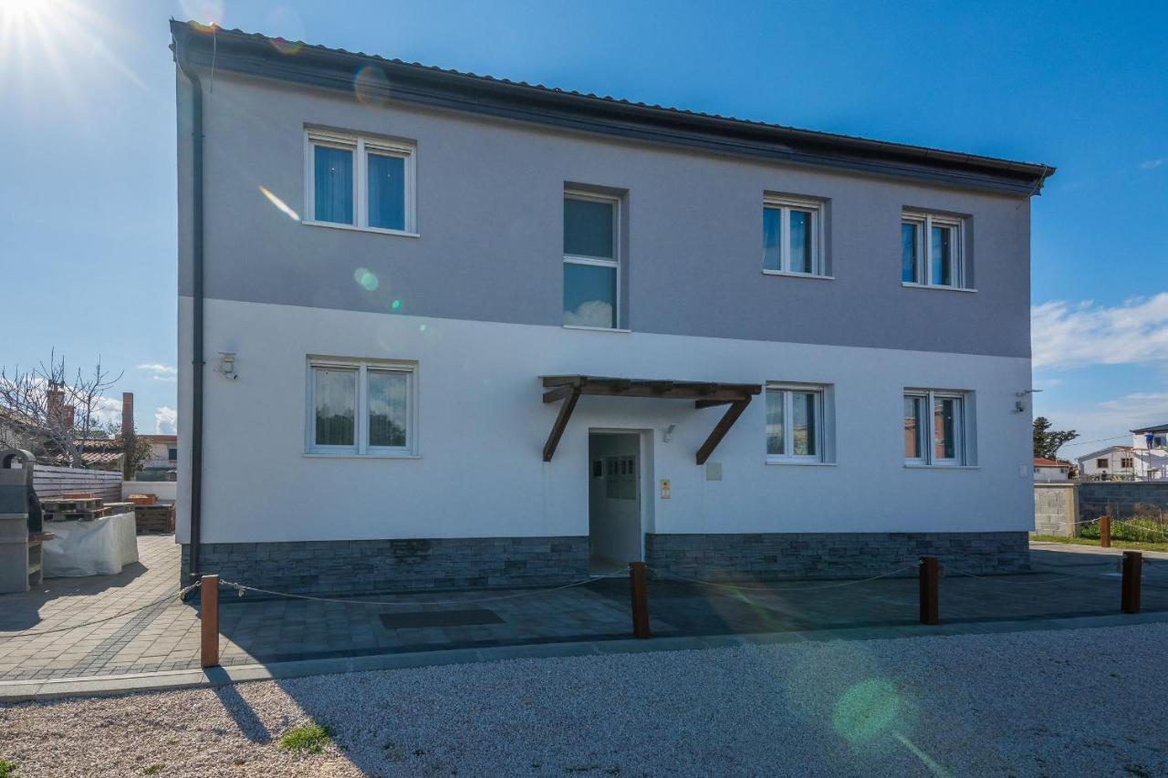 Apartments Pejakovic Вир Екстериор снимка