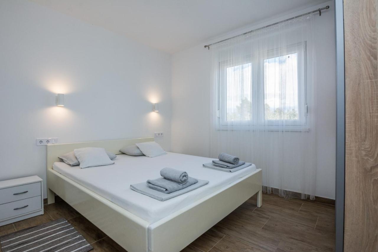 Apartments Pejakovic Вир Екстериор снимка