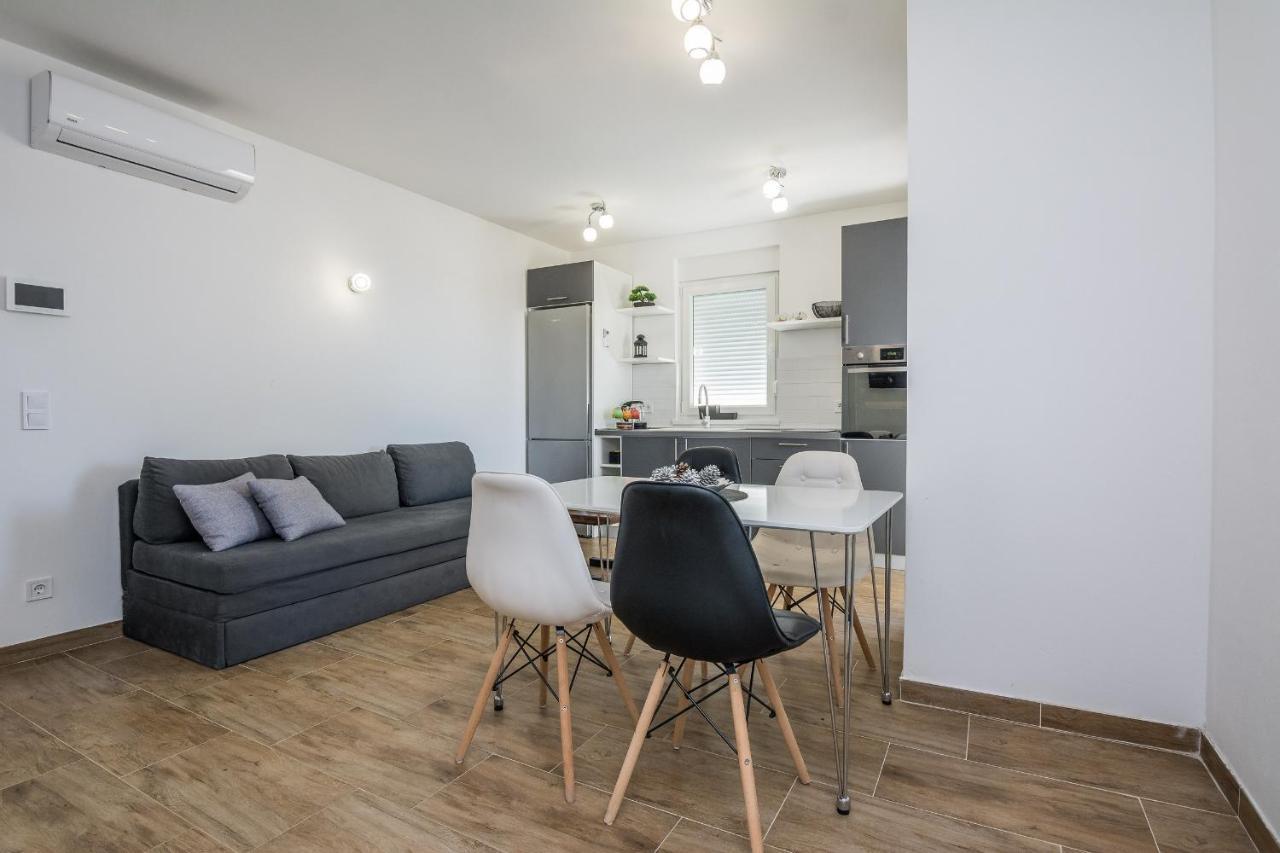 Apartments Pejakovic Вир Екстериор снимка