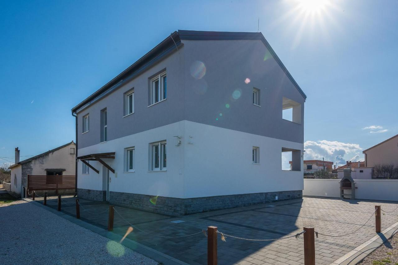 Apartments Pejakovic Вир Екстериор снимка