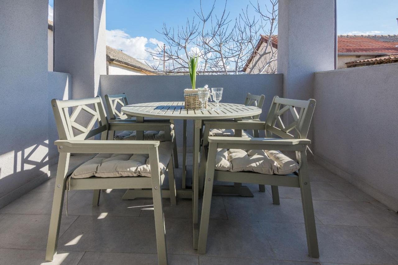 Apartments Pejakovic Вир Екстериор снимка