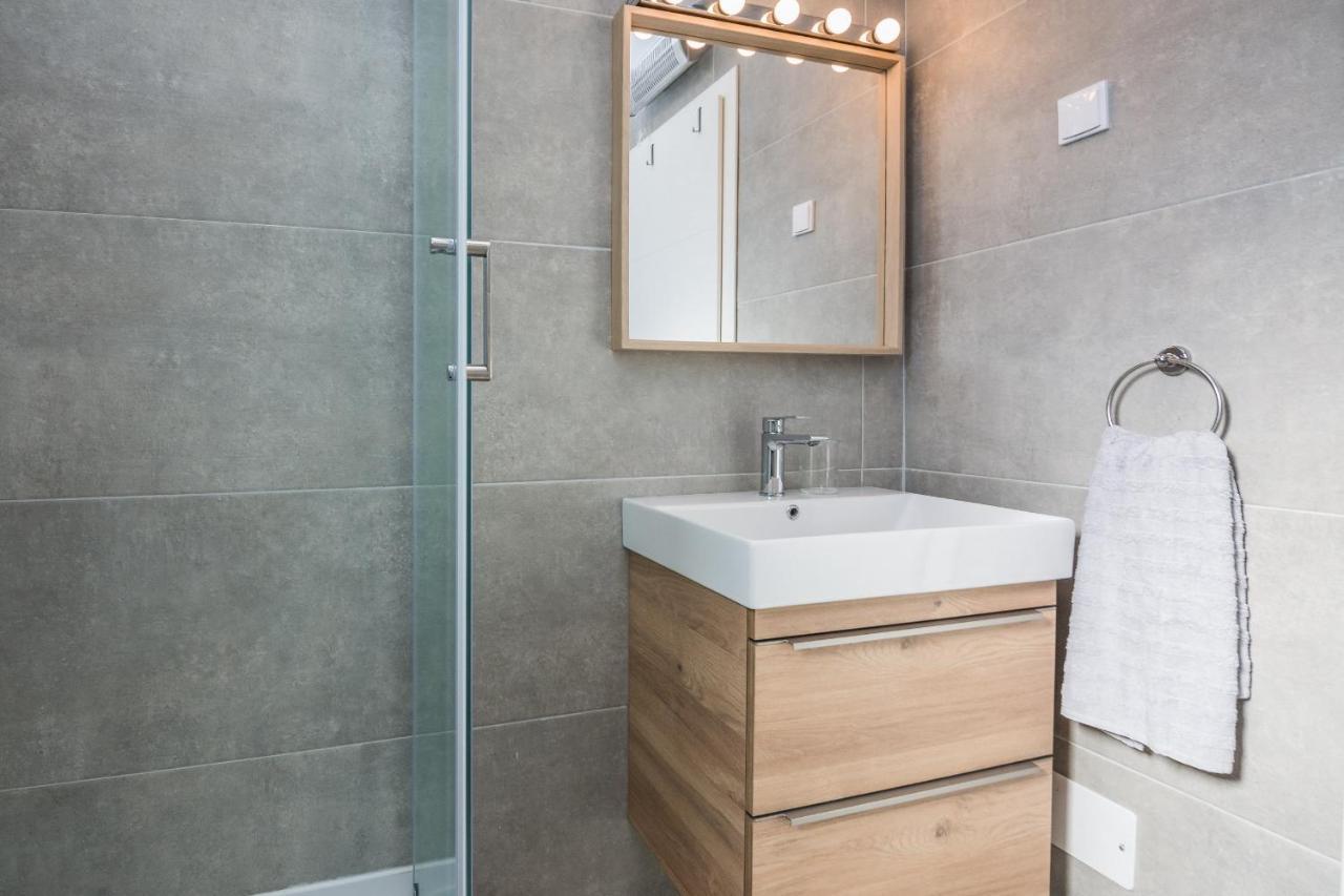 Apartments Pejakovic Вир Екстериор снимка