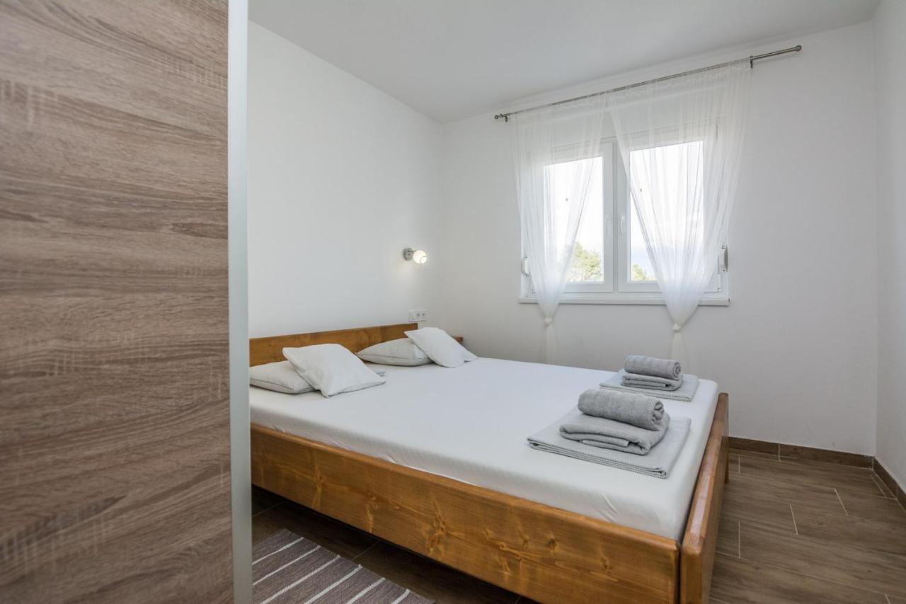 Apartments Pejakovic Вир Екстериор снимка