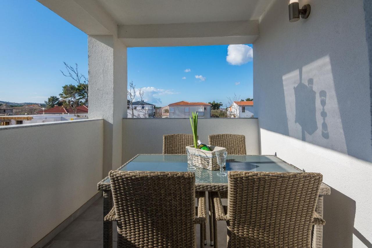 Apartments Pejakovic Вир Екстериор снимка